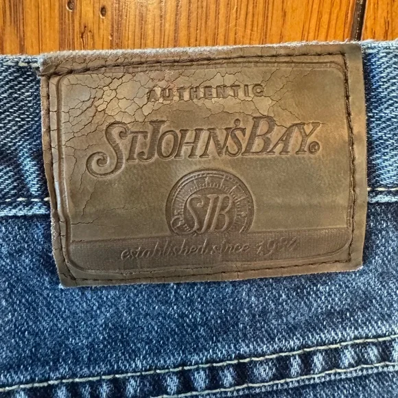 Vintage St. John's Bay Women's Relaxed Fit Jeans - 100% cotton size 18 - Picture 4 of 7